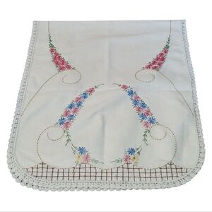 Vtg Dresser Scarf Hand Embroidered Flowers Crochet Edge Table Runner 39x16"